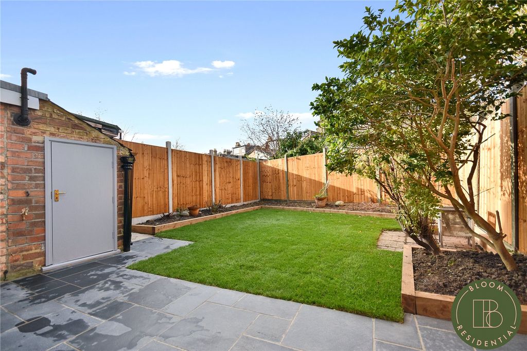 Property photo 2 of 14 Picture No. 09