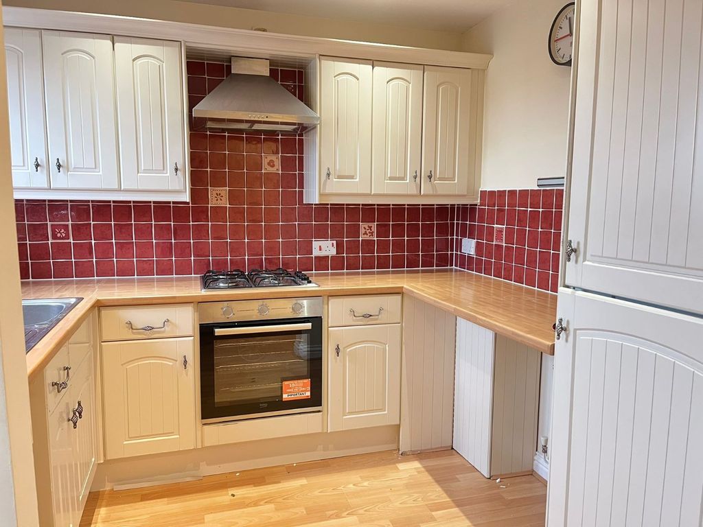 Property photo 2 of 8 Picture No. 10