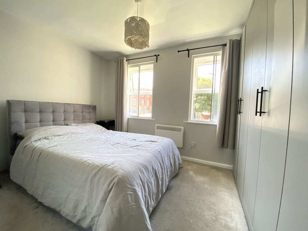 Property photo 3 of 14 Image00001