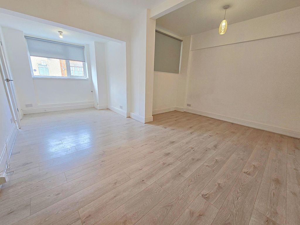 Property photo 2 of 6 Living Room