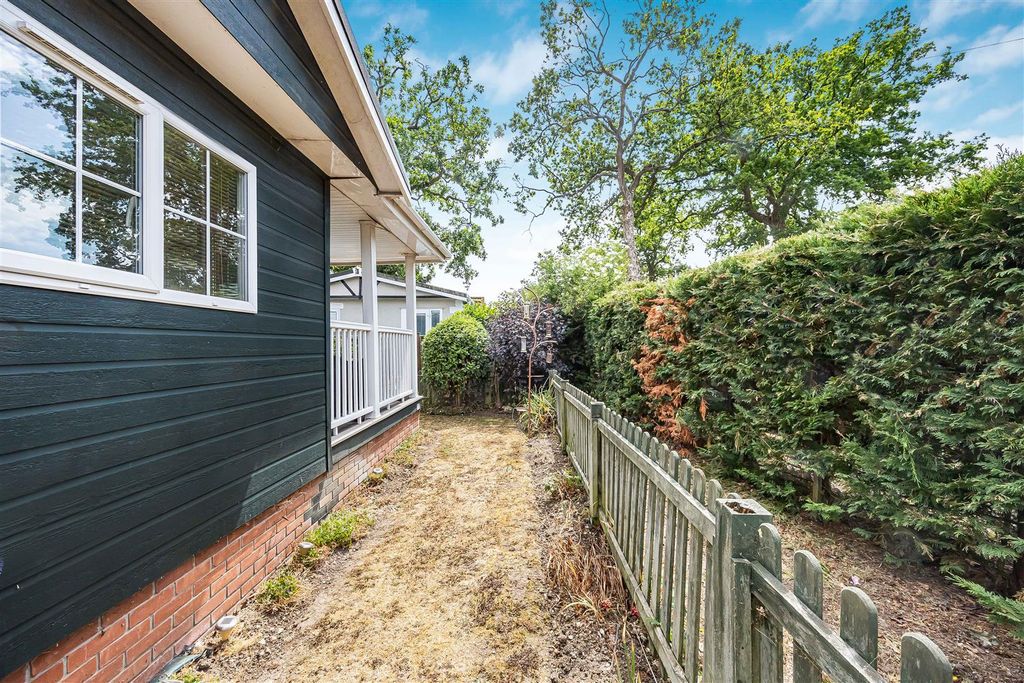 Property photo 3 of 21 20_88785.Jpg
