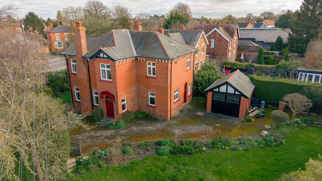 Property photo 1 of 39