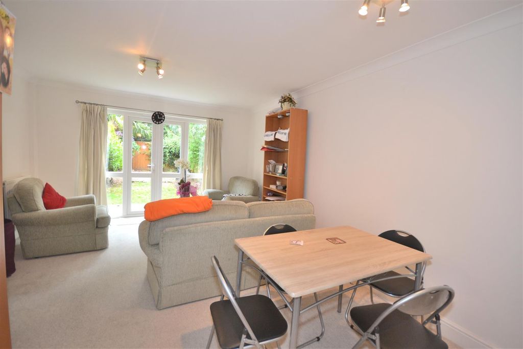 Property photo 3 of 8