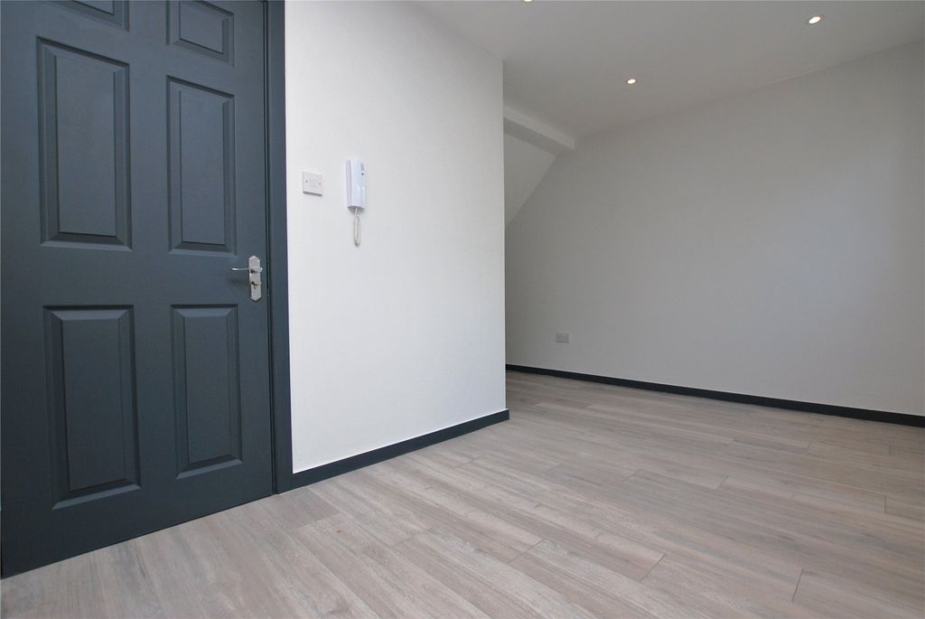 Property photo 2 of 6 Picture No. 05