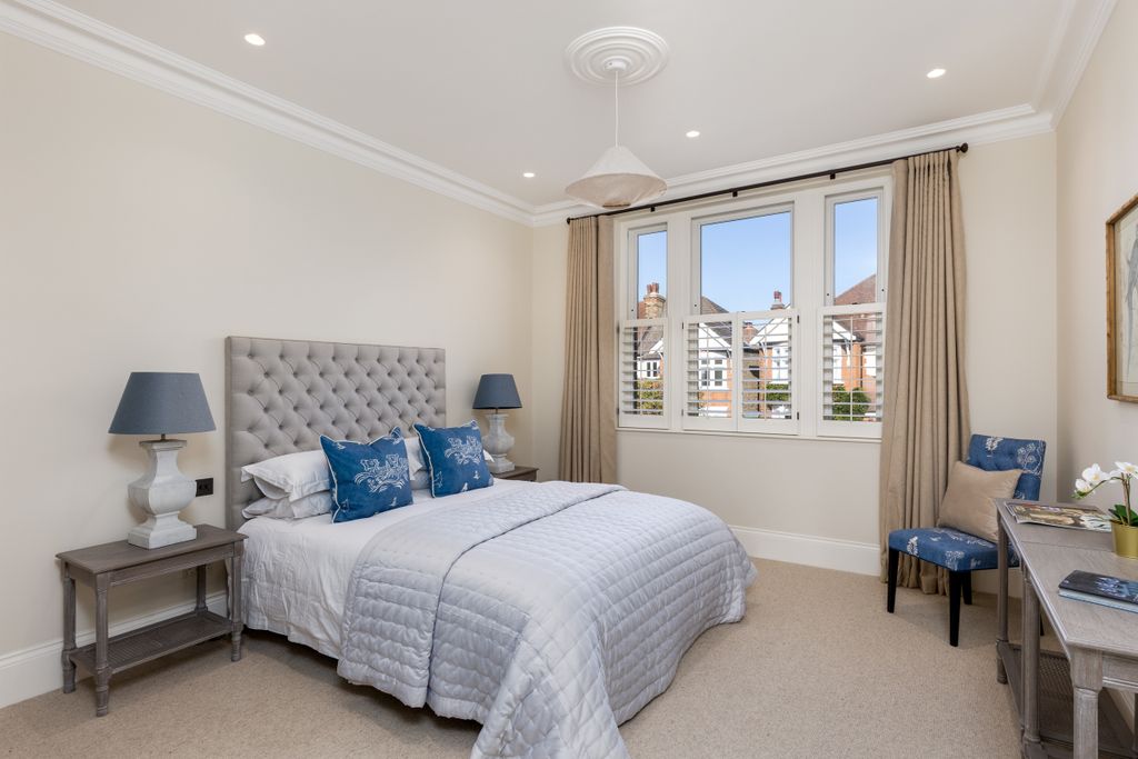 Property photo 3 of 20