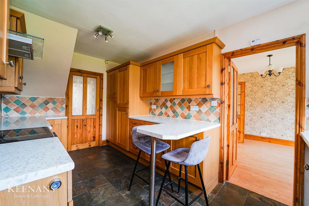 Property photo 3 of 39
