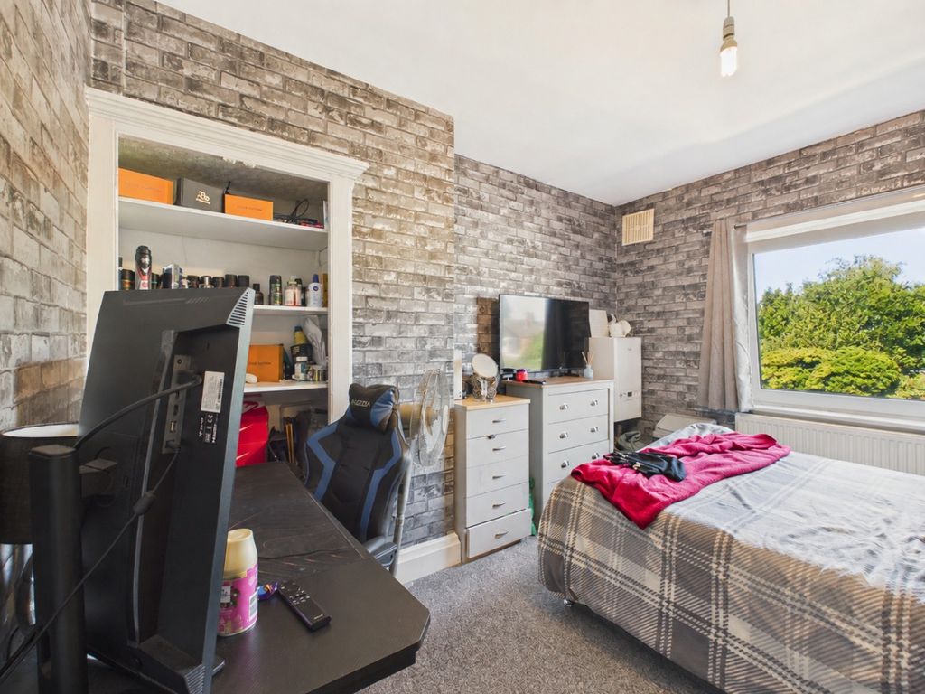 Property photo 3 of 10 5321236