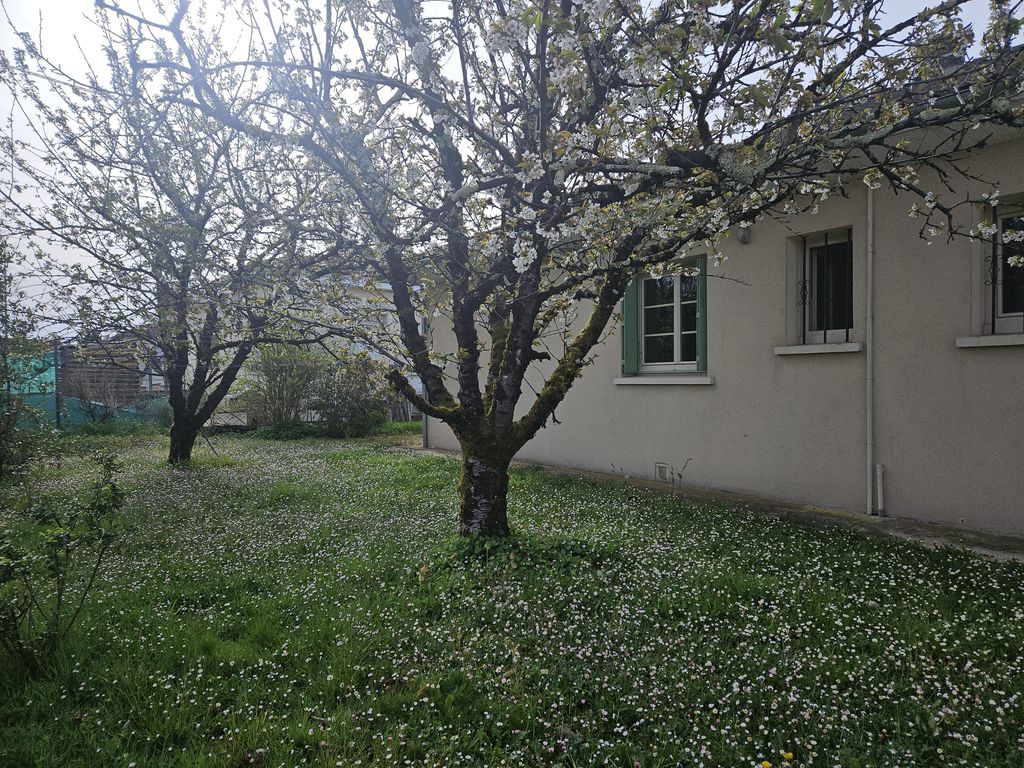 Property photo 2 of 23