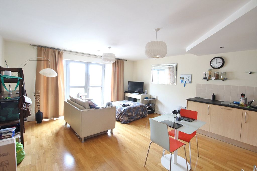 Property photo 2 of 10 Picture No. 13