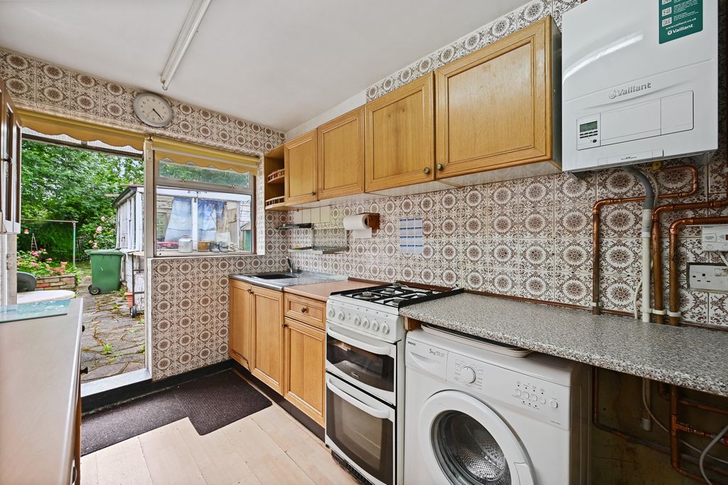 Property photo 2 of 13 10