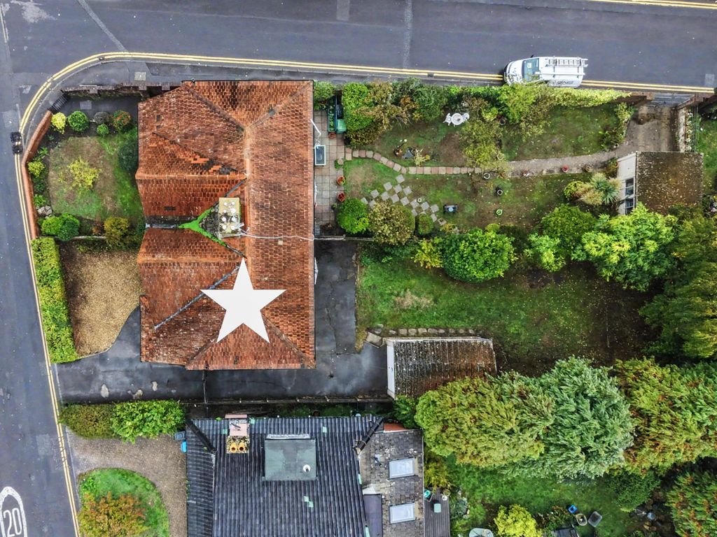 Property photo 3 of 25