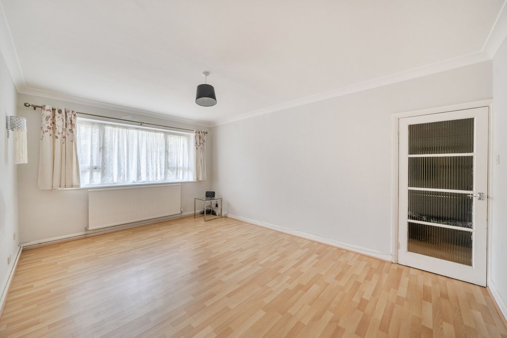 Property photo 3 of 13 1464174-13-6A0d6F...