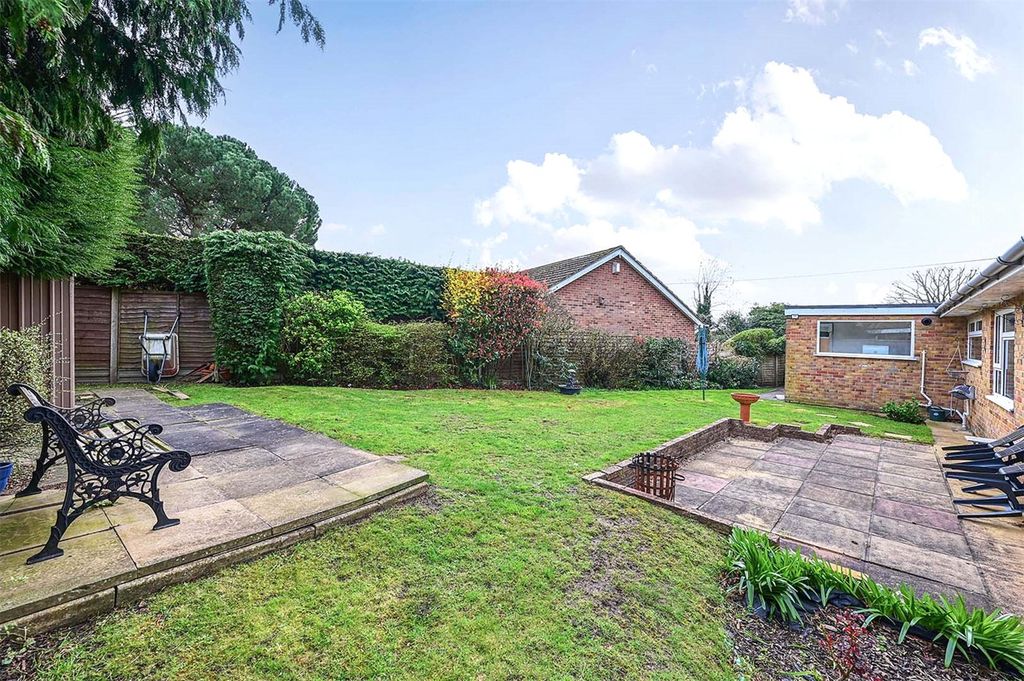 Property photo 2 of 17 Picture No. 15