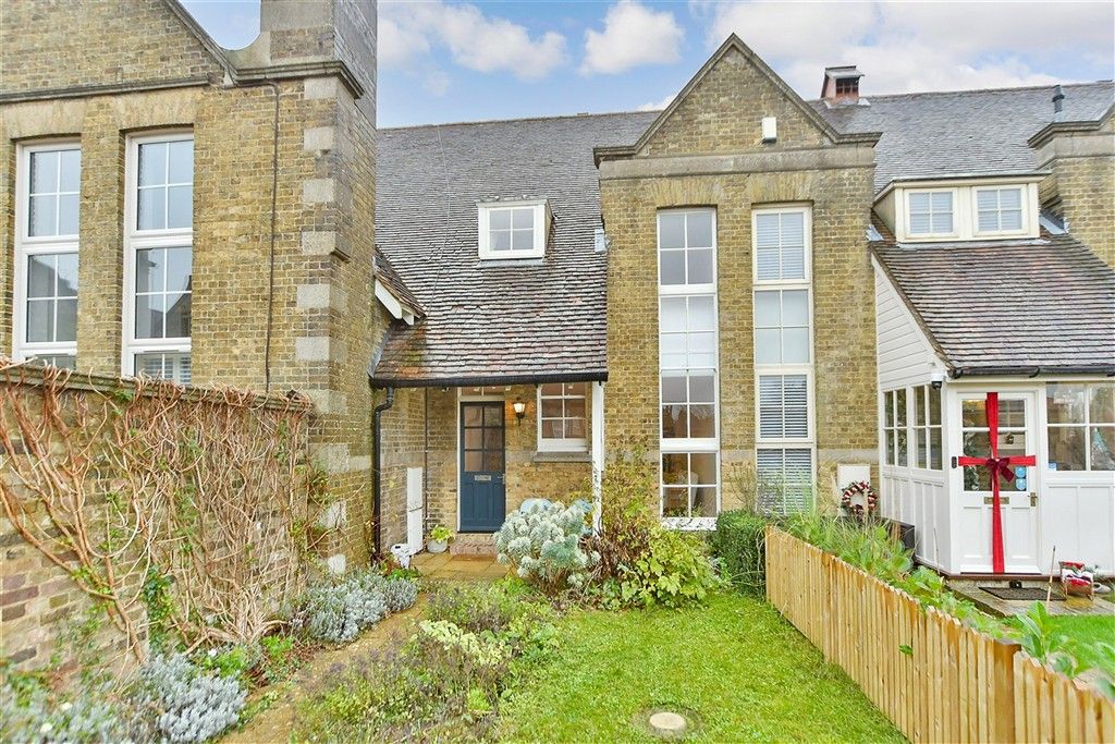 Property photo 1 of 12 Front (Web)