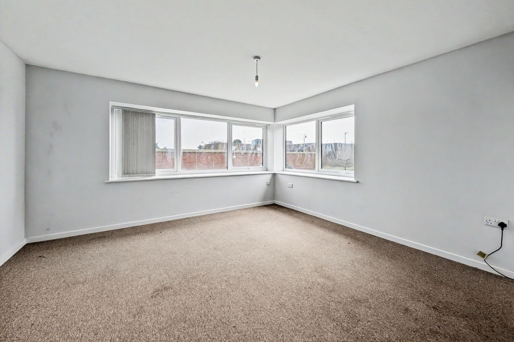Property photo 2 of 13 2 Stephenson House, Stephenson Street, North Shields, Ne30 1Qa