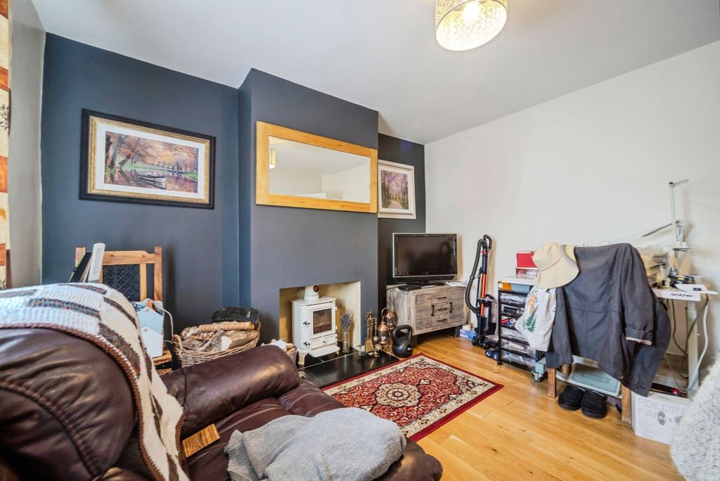Property photo 3 of 21 Pbox-Img.Jpg