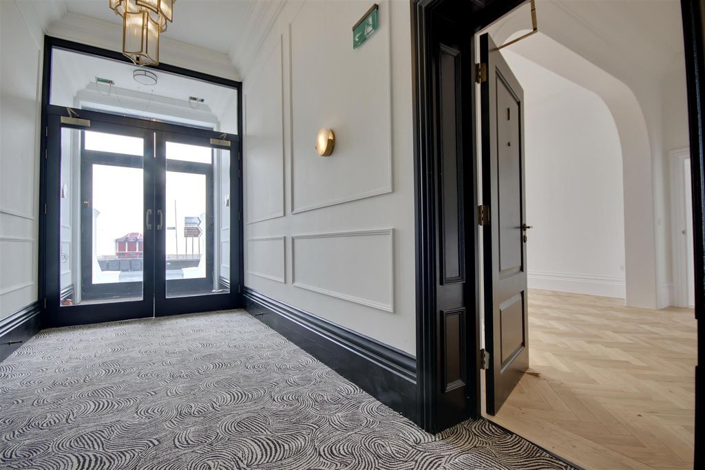 Property photo 1 of 21 A47Bfbb0-D3CC-45F8-Bc32-970A387911B9_1_201_A.Jpeg