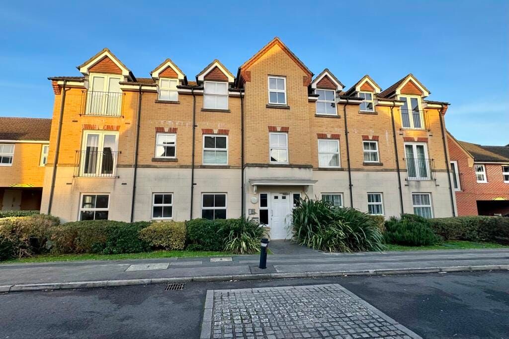 Property photo 1 of 8