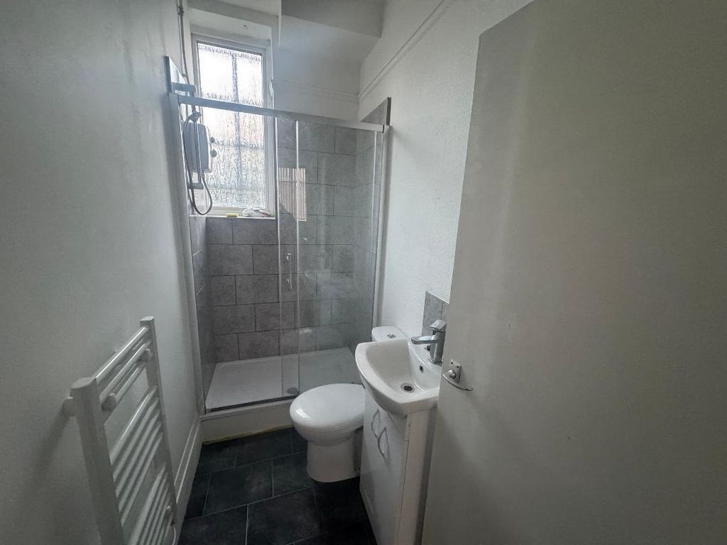 Property photo 3 of 6 Shower Room