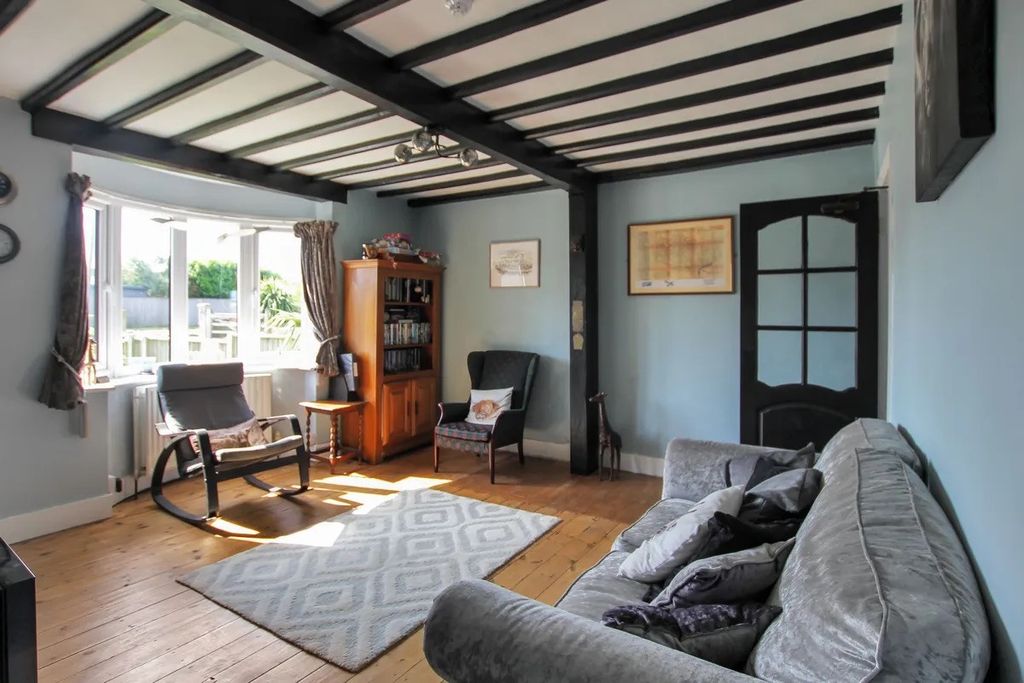 Property photo 2 of 14
