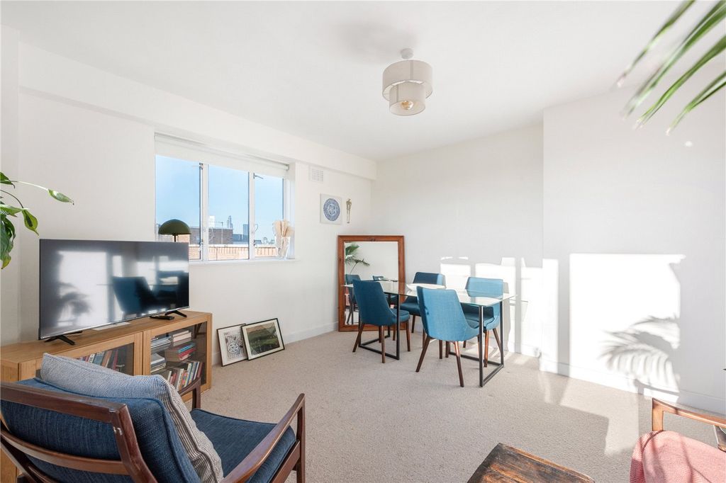 Property photo 2 of 13 Picture No. 11