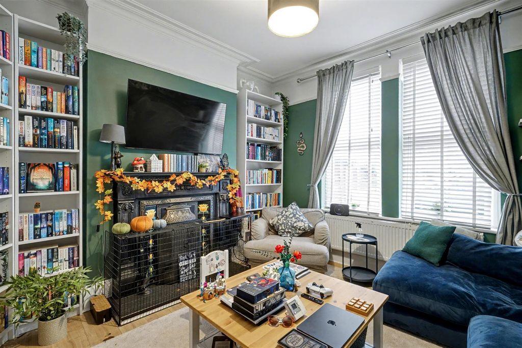 Property photo 2 of 14 Lounge/Sitting Room