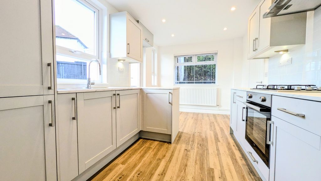 Property photo 2 of 21 Pxl_20251124_121633189~2