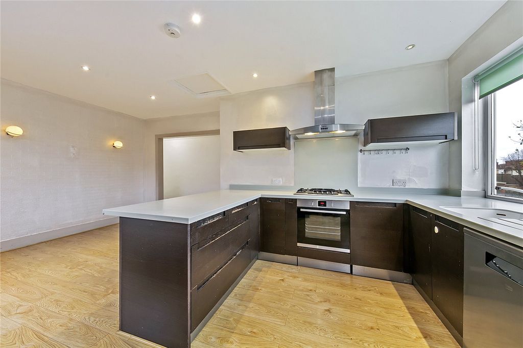 Property photo 3 of 10 Picture No. 08