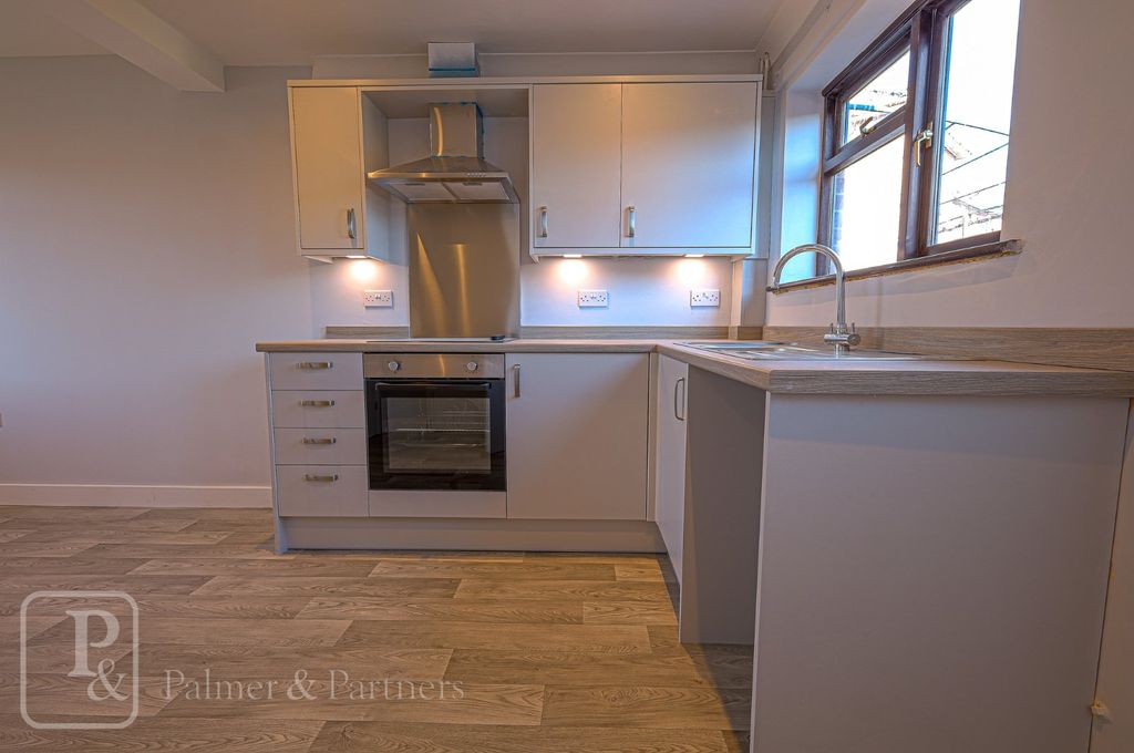 Property photo 2 of 14 Kitchen