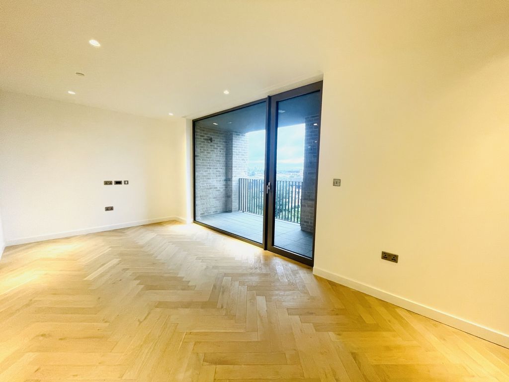 Property photo 3 of 16 Photo 3