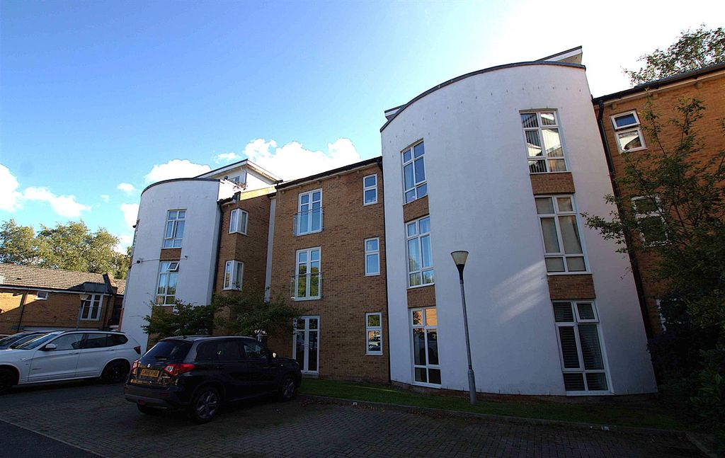 Property photo 1 of 9 External 2