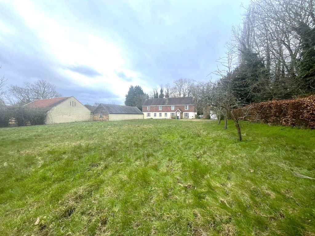 Property photo 3 of 21