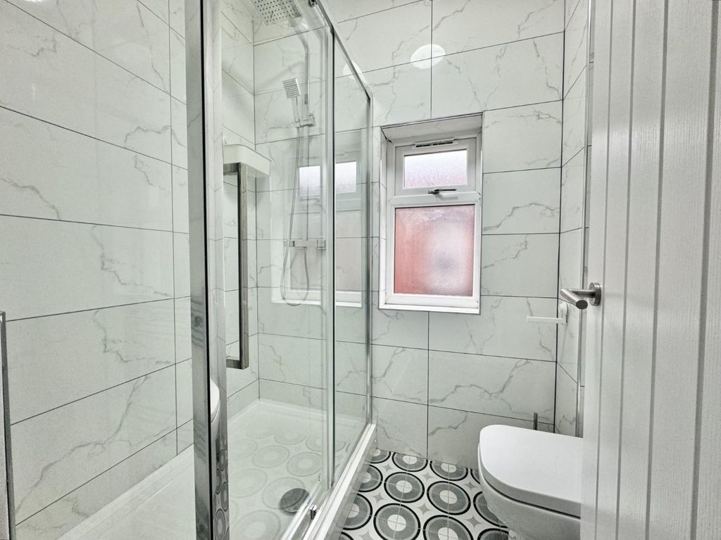 Property photo 3 of 8 3.Jpg
