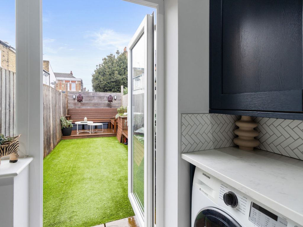 Property photo 3 of 24