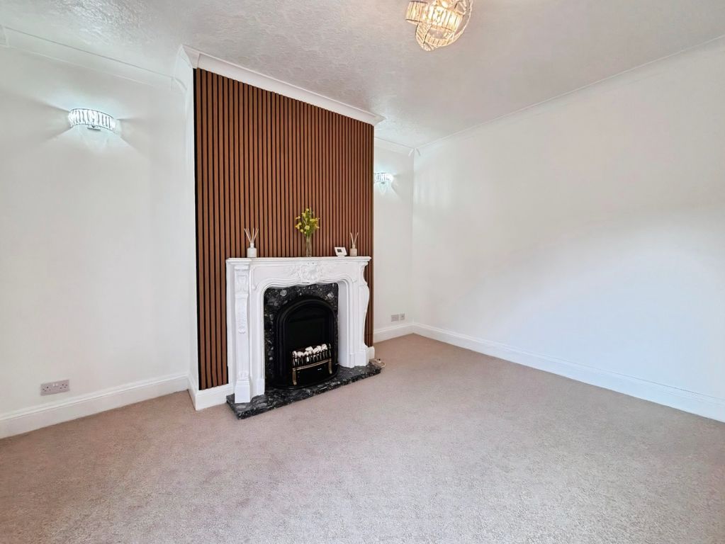 Property photo 2 of 14 5272012