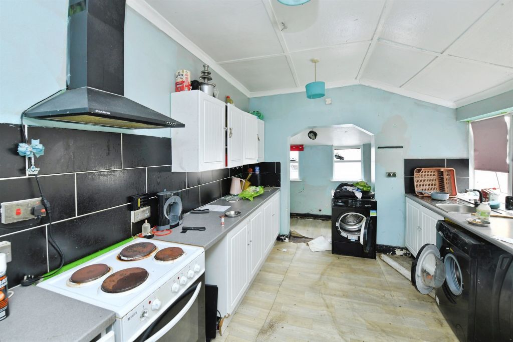 Property photo 2 of 16