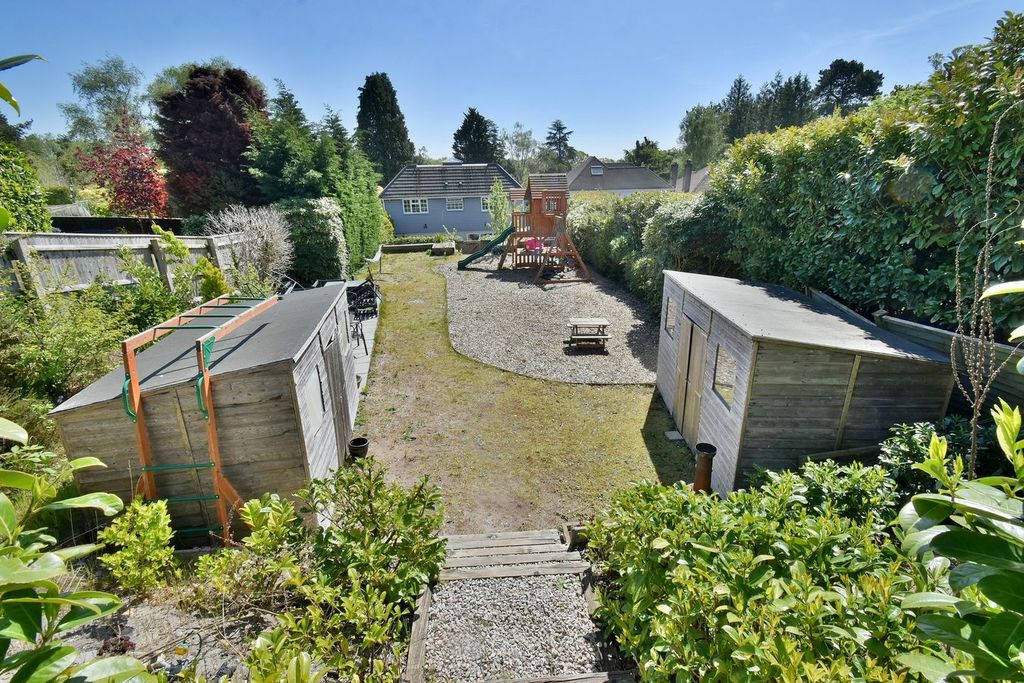 Property photo 3 of 27