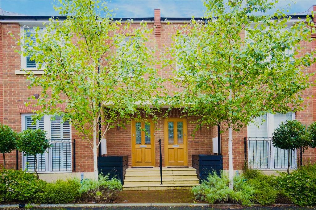 Property photo 2 of 25