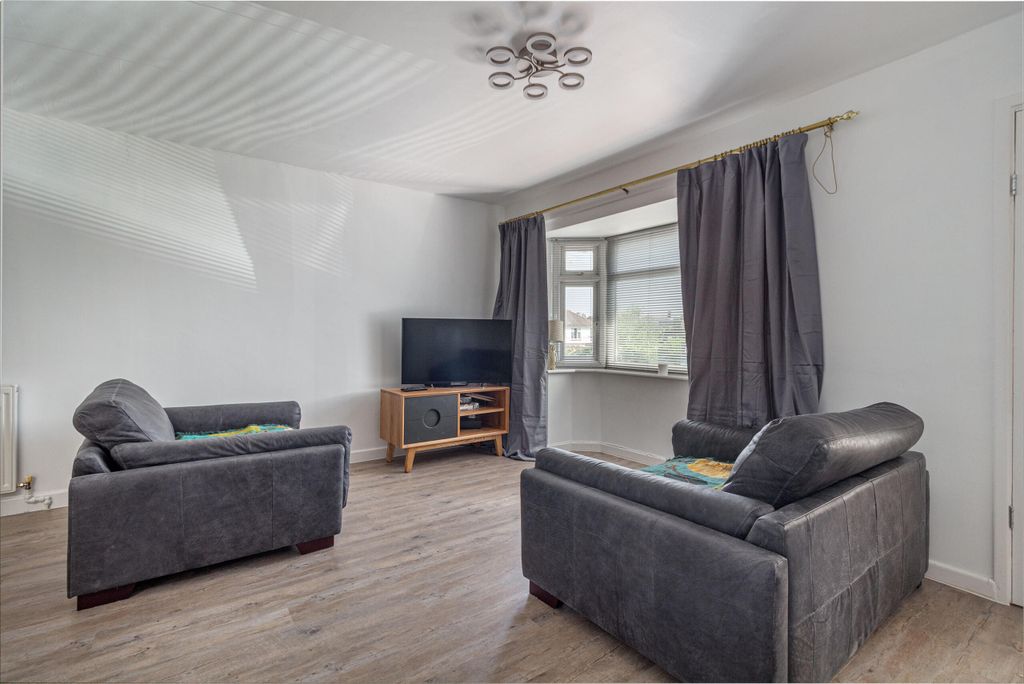 Property photo 3 of 16 Living Room