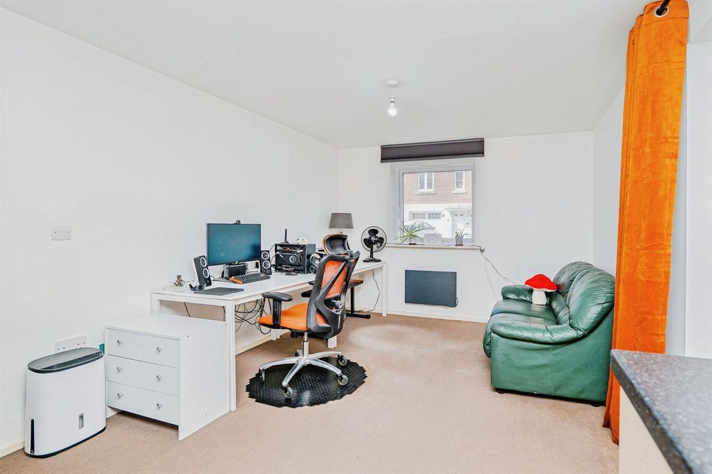 Property photo 3 of 9