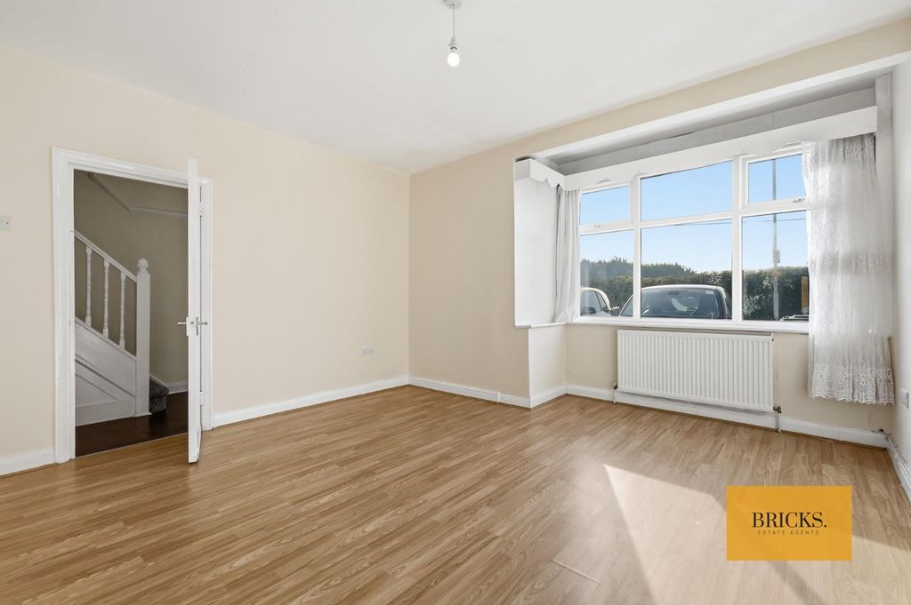 Property photo 3 of 29