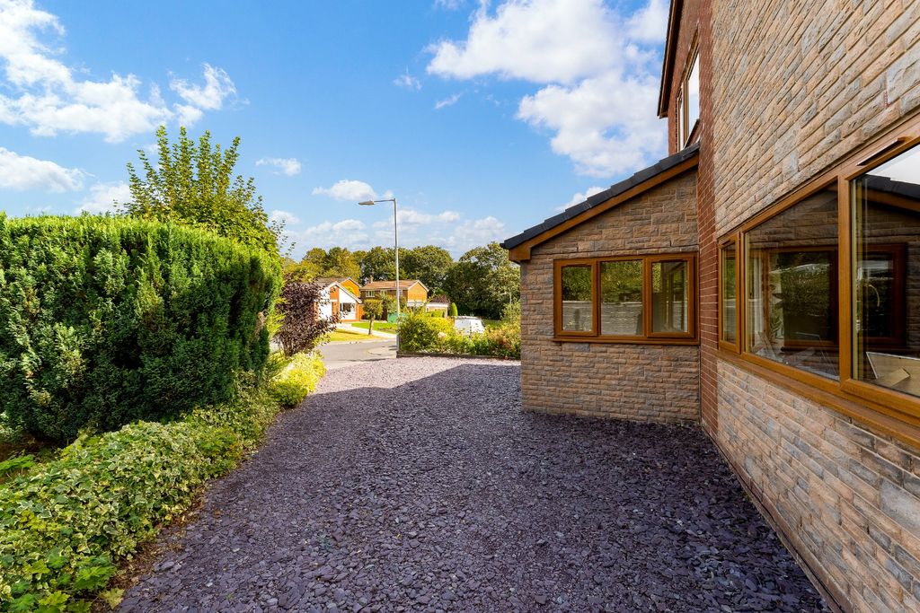 Property photo 3 of 75 4467798