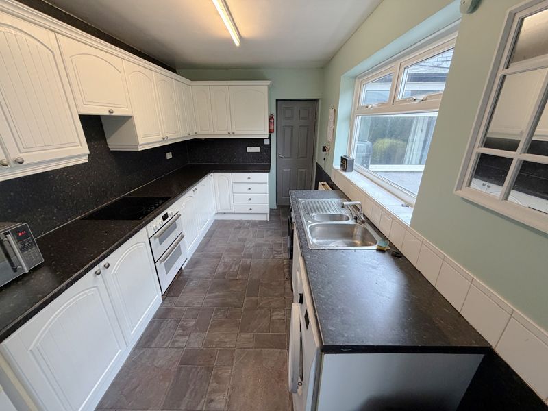 Property photo 2 of 35 Kitchen