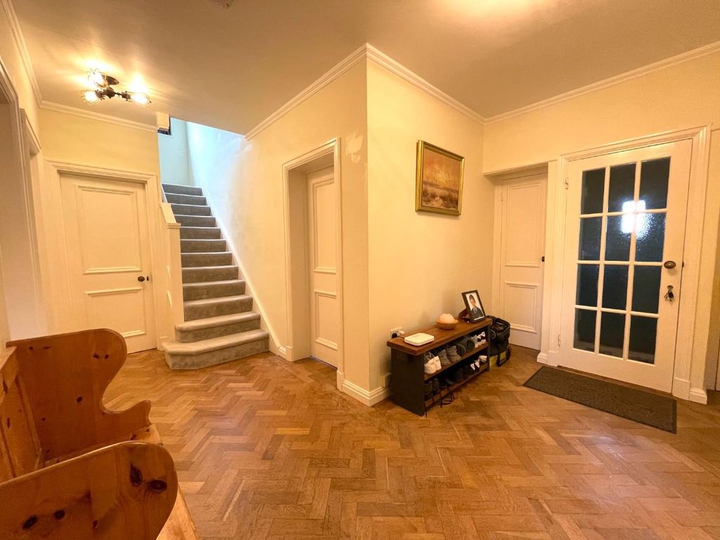 Property photo 2 of 22 Hallway.Jpg