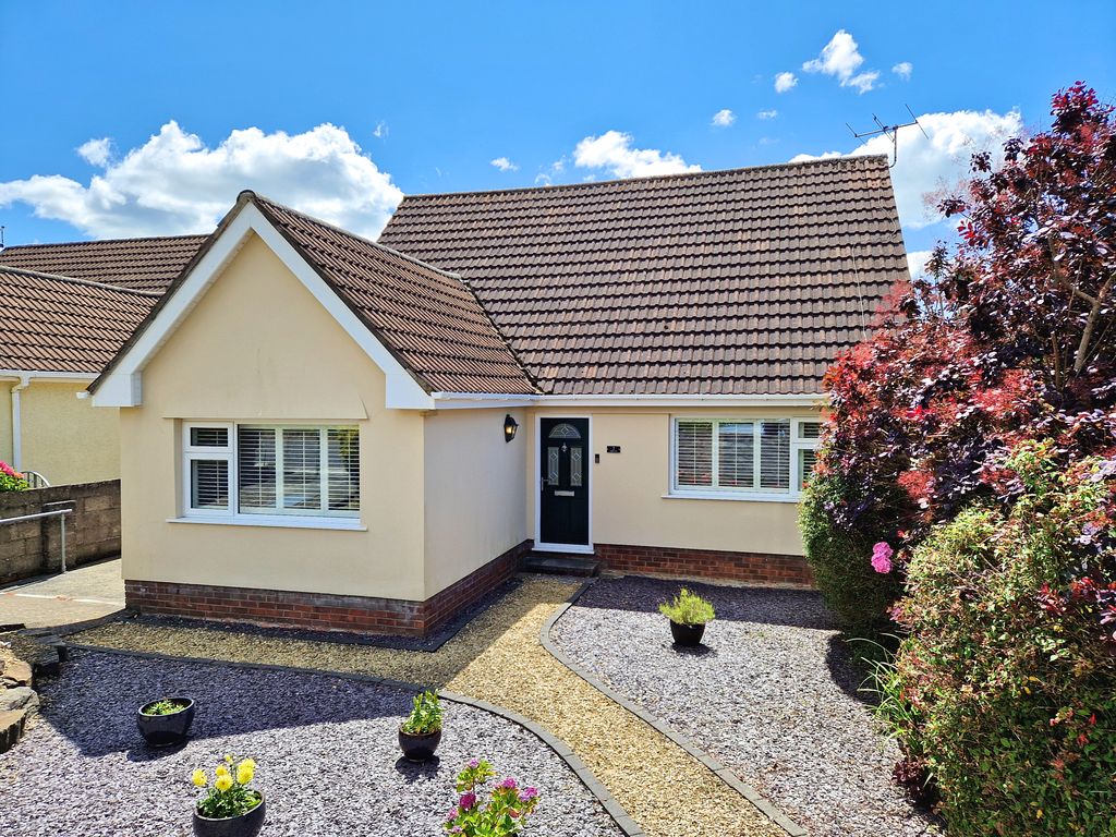 Property photo 1 of 30