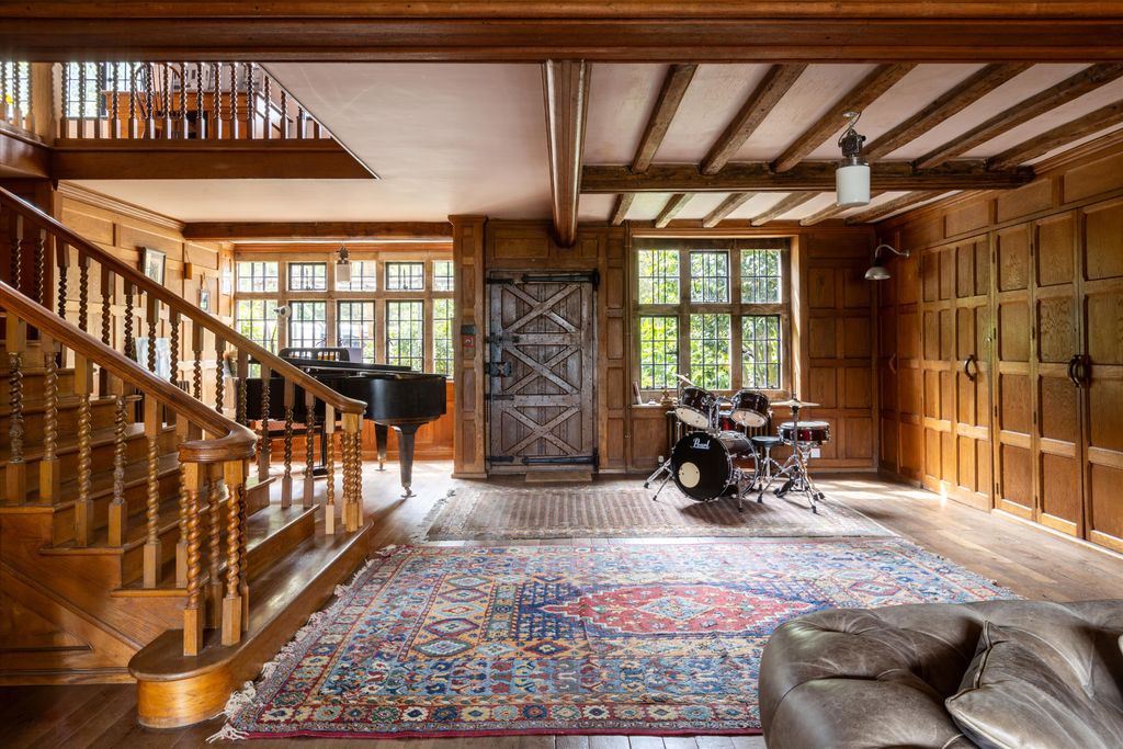 Property photo 2 of 16 Image