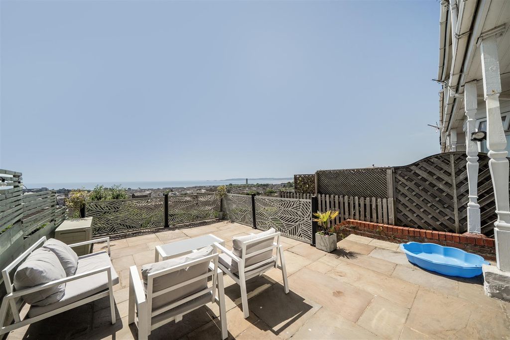 Property photo 2 of 44 1483177-4-6A3d170189A39.Jpg