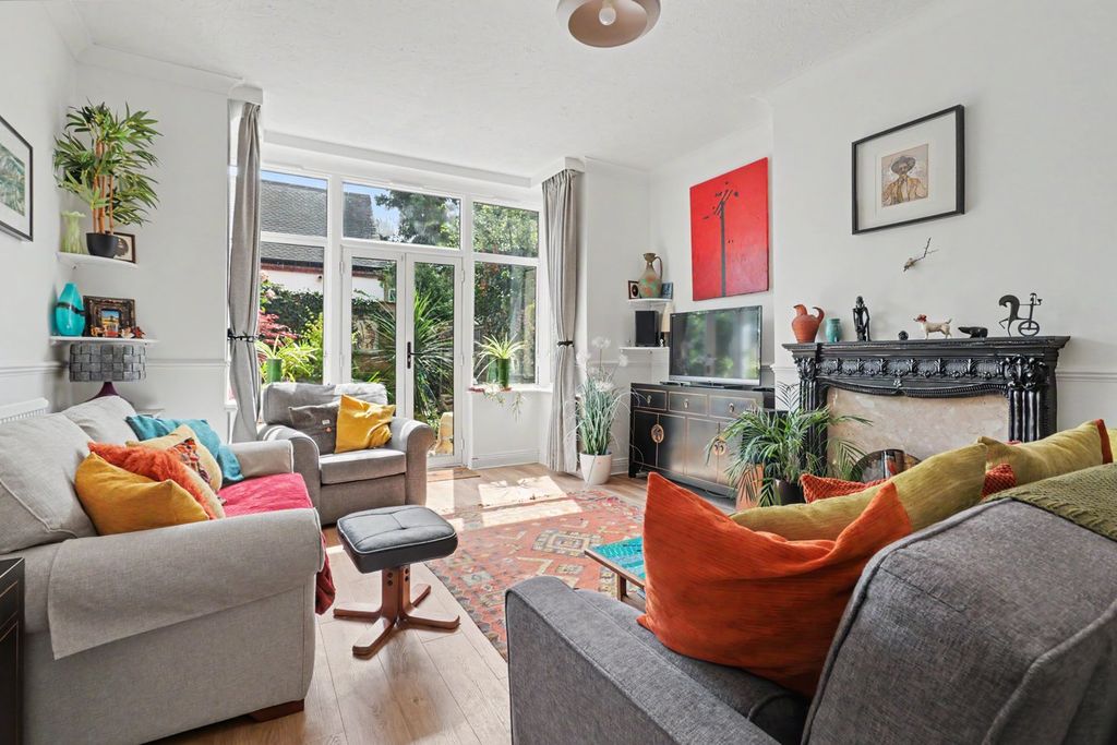 Property photo 2 of 16