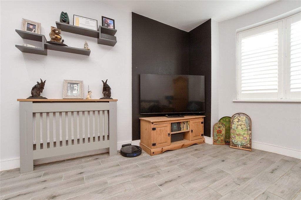 Property photo 3 of 13 Lounge/Dining Area