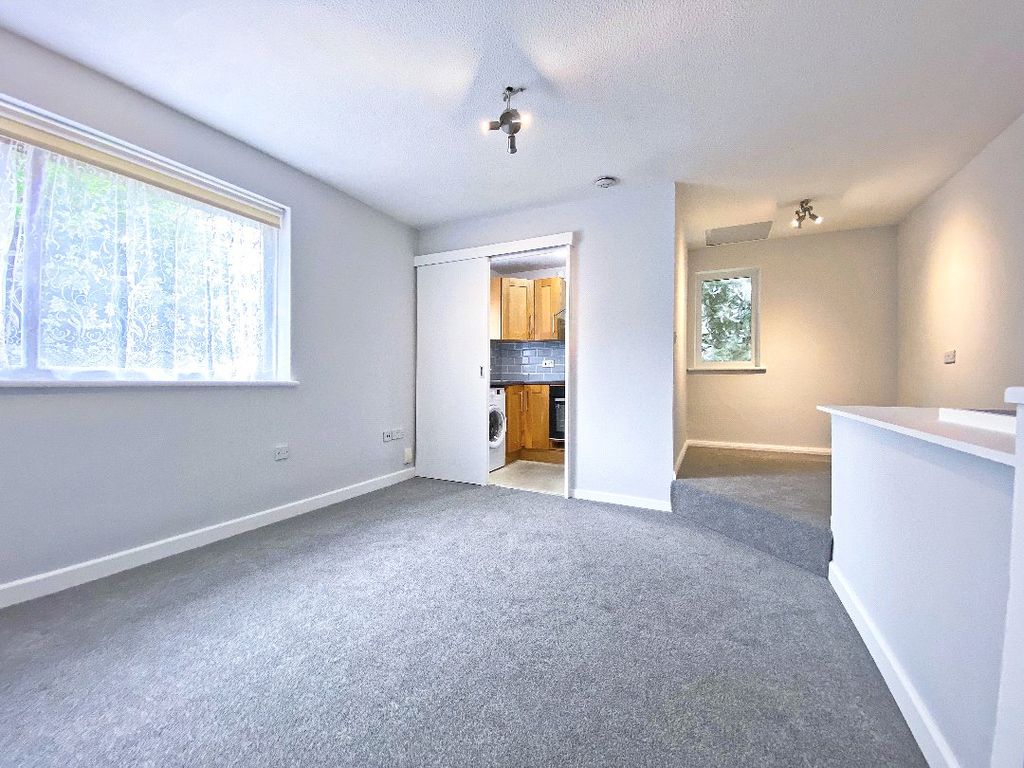 Property photo 3 of 8 Picture No. 26